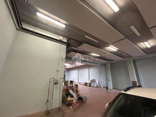 Capannone in affitto a Camin, Padova