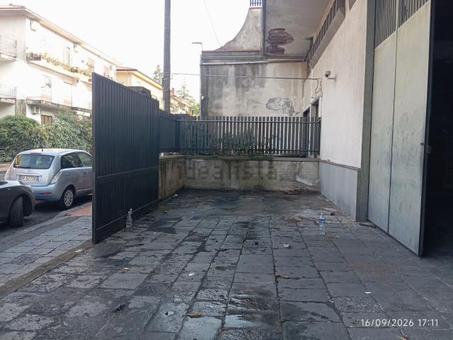 Capannone in affitto a Sant'Alfio, Trecastagni