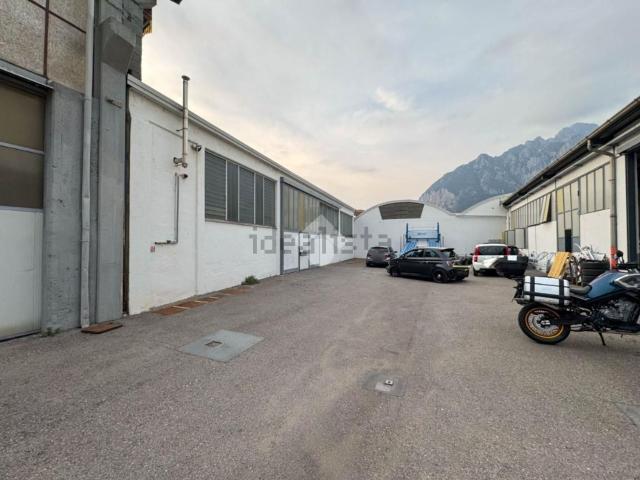 Capannone in affitto a Caleotto, Lecco