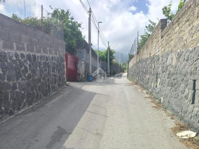 Capannone in affitto a Sant'anastasia, Campania