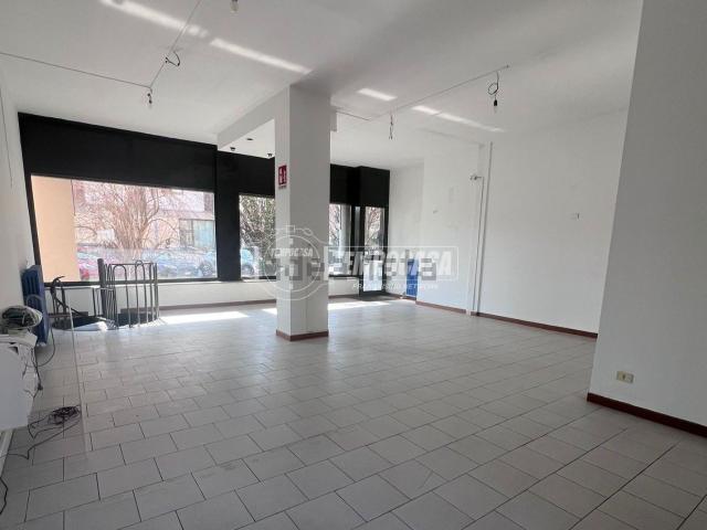 Capannone in affitto a Zona Omogenea Milano Nord, Paderno Dugnano