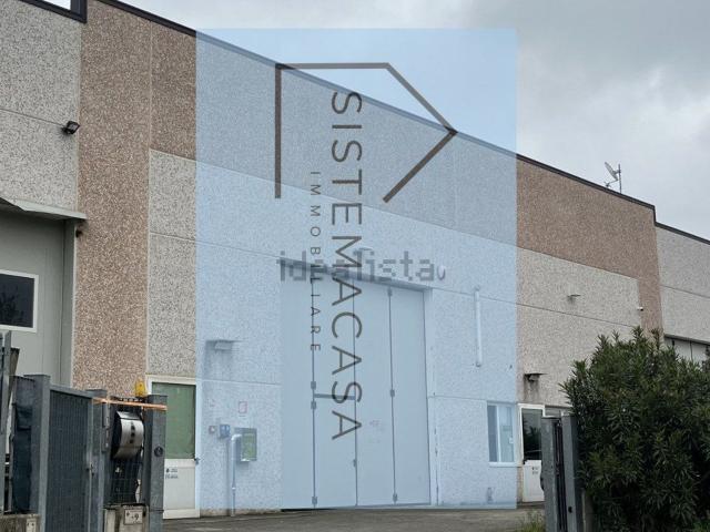 Capannone in affitto a Unione di Comuni della Romagna Forlivese, Quattro