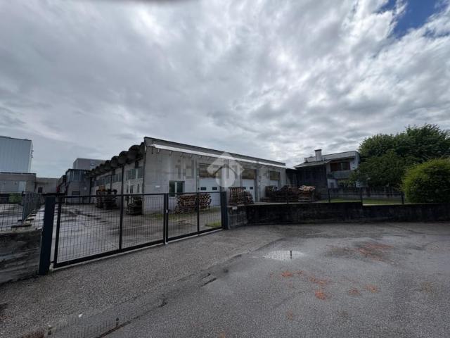 Capannone in affitto a Fonte, San Zenone Degli Ezzelini