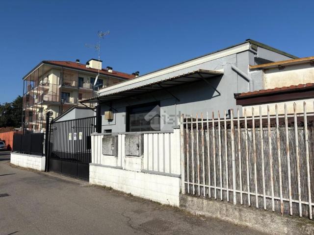 Capannone in affitto a Municipio 7, Milano