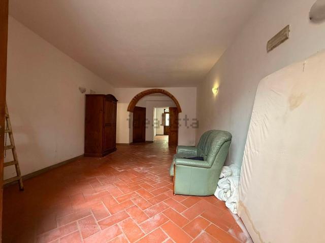 Capannone in affitto a Pistoia, Toscana