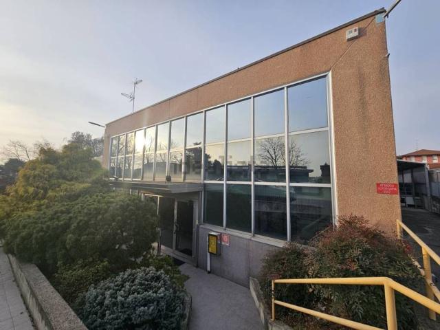 Capannone in affitto a Cuoricino, Cardano Al Campo