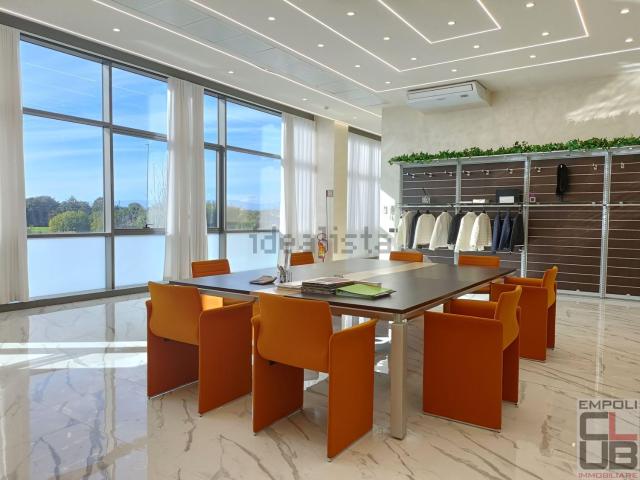 Capannone in affitto a Le Badie, Prato