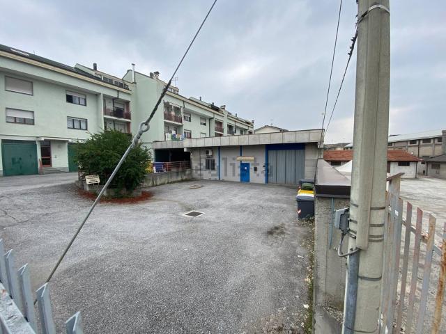 Capannone in affitto a Località Tetto Garetto, Piemonte