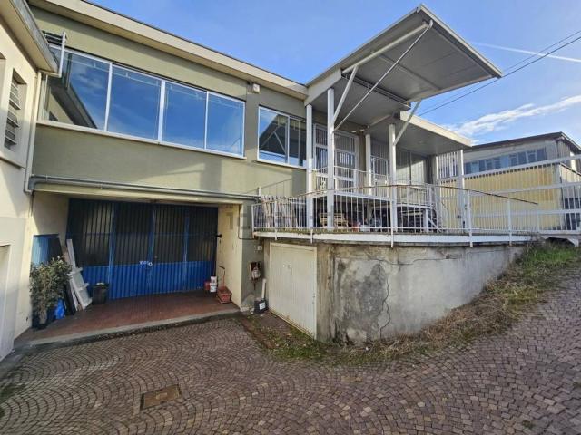 Capannone in affitto a Gallarate, Lombardia