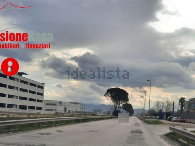 Capannone in affitto a Nola, Campania