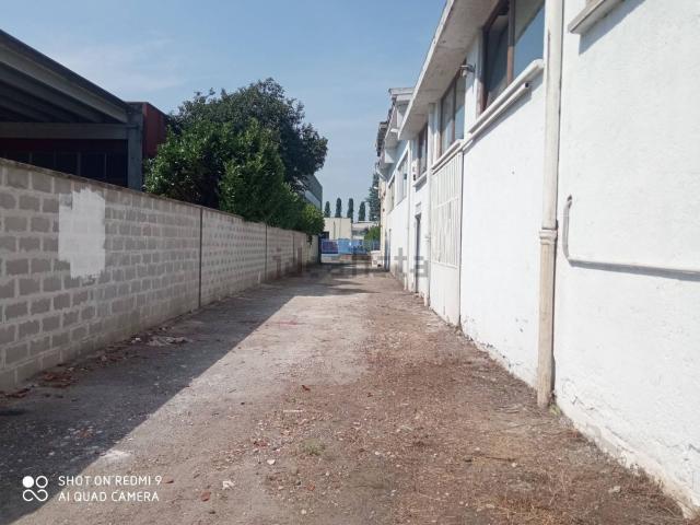 Capannone in affitto a Ronco, Cernusco Sul Naviglio