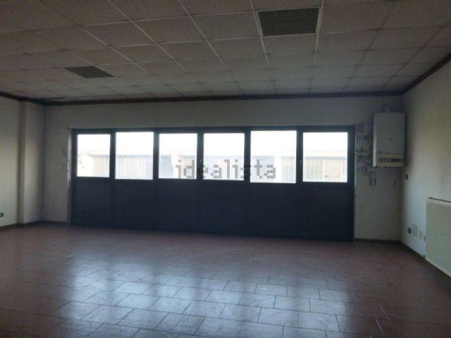 Capannone in affitto a Mancasale, Re