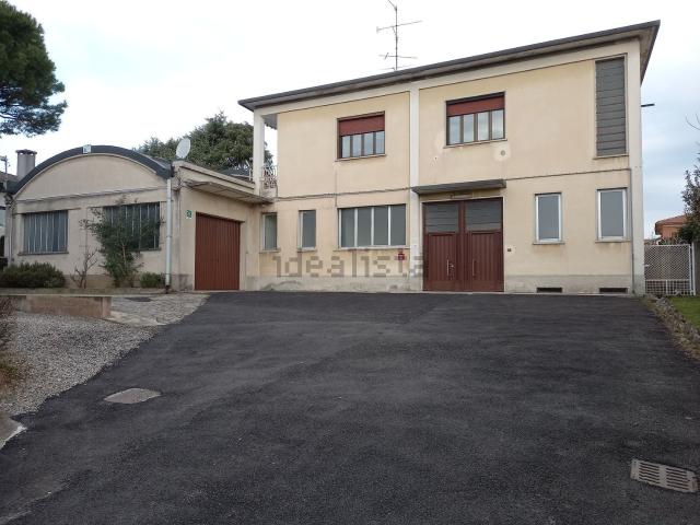Capannone in affitto a Casorate Sempione, Lombardia