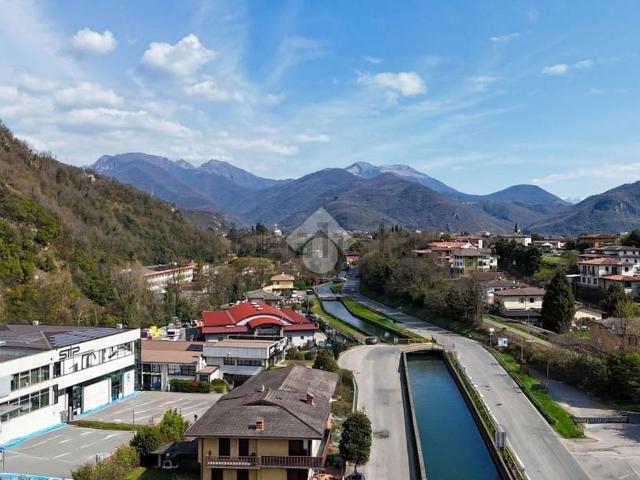Capannone in affitto a Comunità montana della Valle Sabbia, Roè Volciano