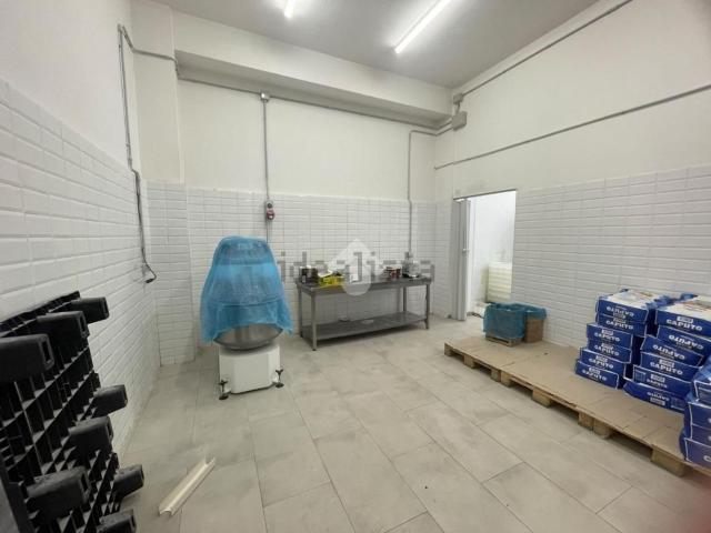 Capannone in affitto a San Benedetto, Cagliari