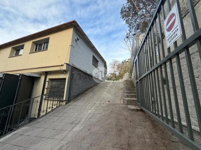 Capannone in affitto a Medio Ponente, Serra Riccò