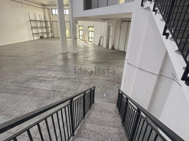 Capannone in affitto a Grignano, Prato