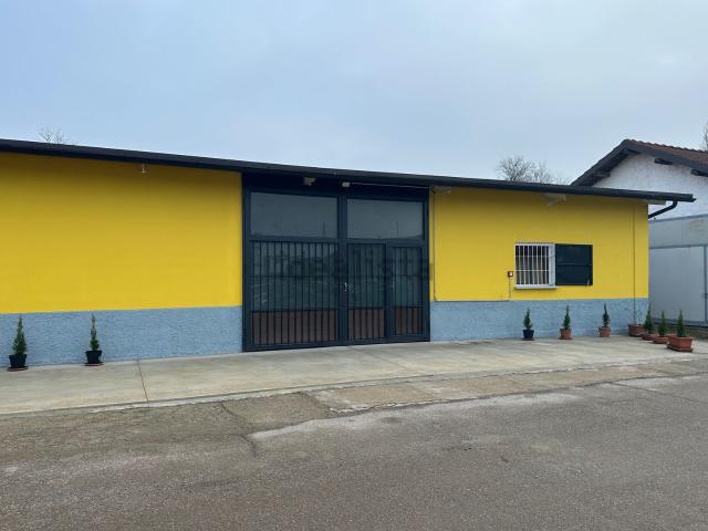 Capannone in affitto a Municipio 6, Milano