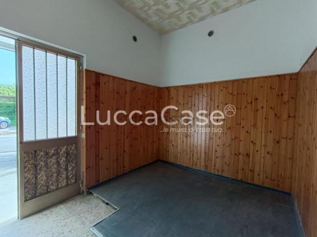 Capannone in affitto a Nozzano Castello, Bagni Di Lucca Ponte