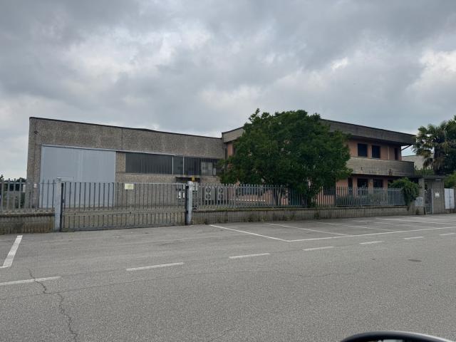 Capannone in affitto a Cornegliano Laudense, Lombardia