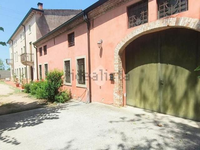 Capannone in affitto a Colognola Ai Colli, Veneto