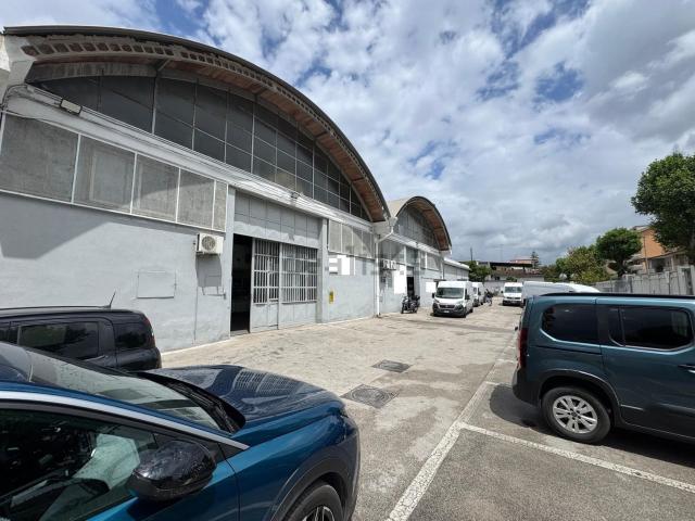 Capannone in affitto a Afragola, Campania