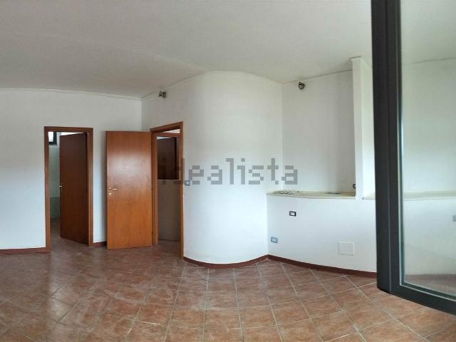 Capannone in affitto a Livorno, Toscana