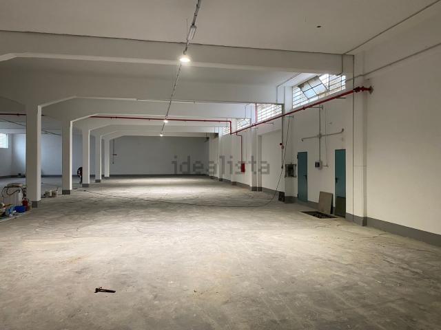 Capannone in affitto a Prato, Toscana