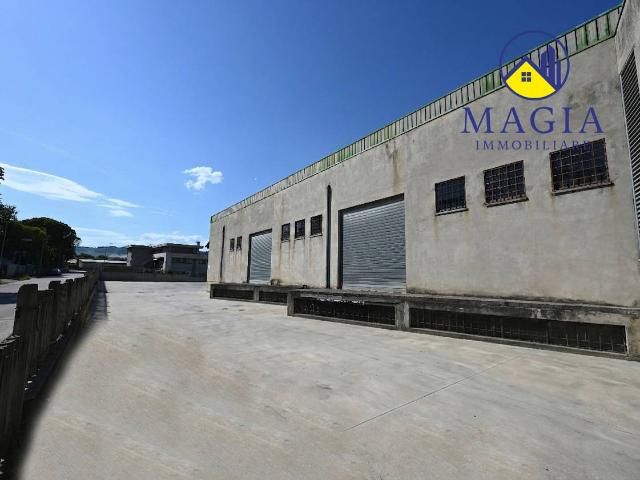 Capannone in vendita a Zona Industriale Acquaviva Picena, Marche