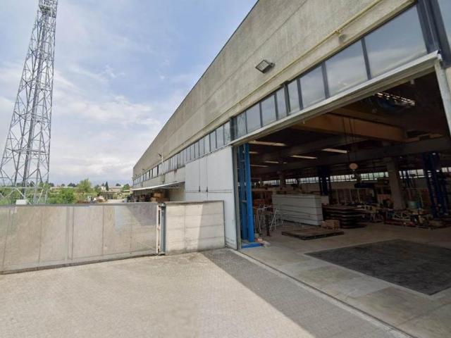 Capannone in vendita a Aicurzio, Lombardia