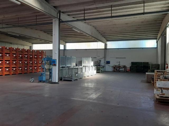 Capannone in vendita a Colline Matildiche, Re