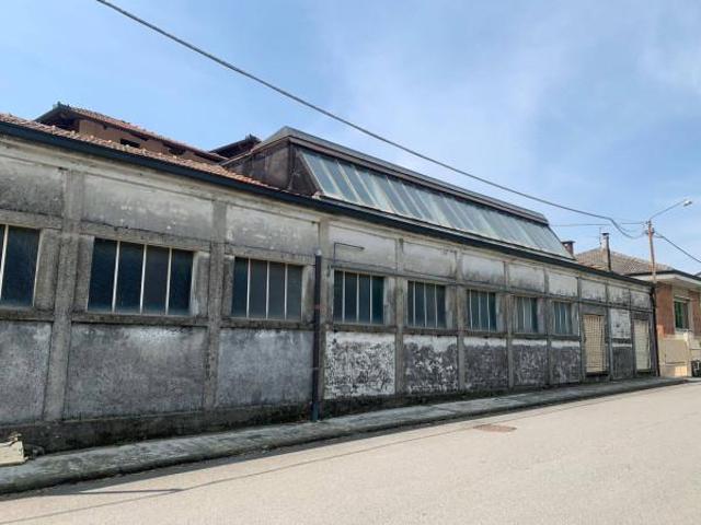 Capannone in vendita a Piemonte, Vercelli