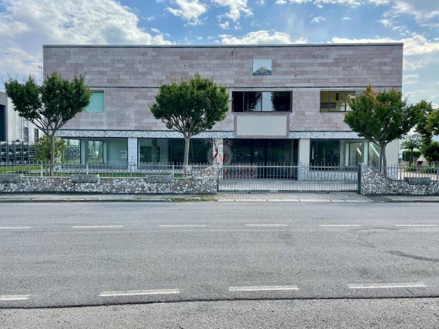 Capannone in vendita a Alonte, Veneto