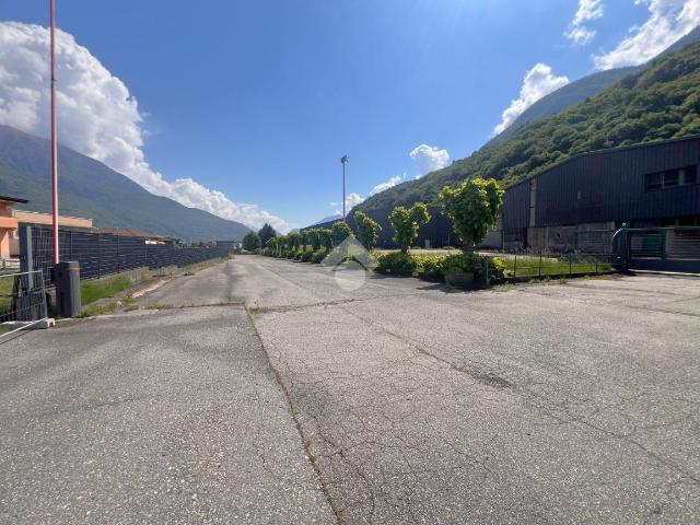 Capannone in vendita a Andalo Valtellino, Lombardia