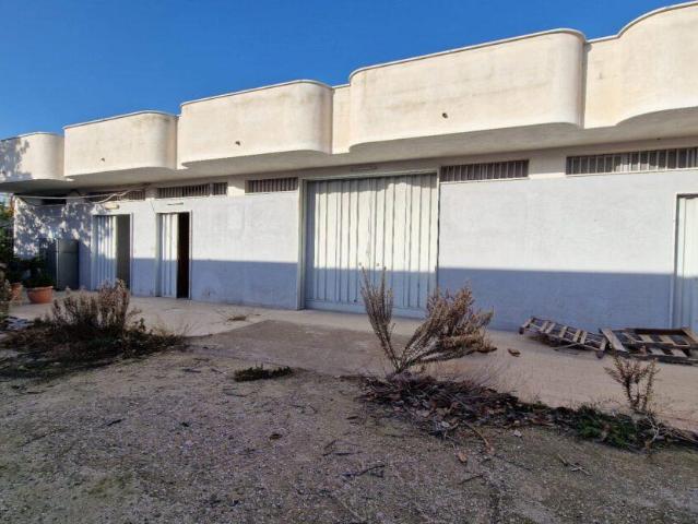 Capannone in vendita a Puglia, Barletta-andria-trani