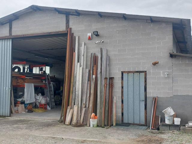 Capannone in vendita a Comunità Montana del Piambello, Arcisate