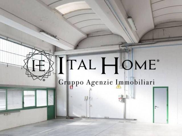 Capannone in vendita a Arcore, Lombardia
