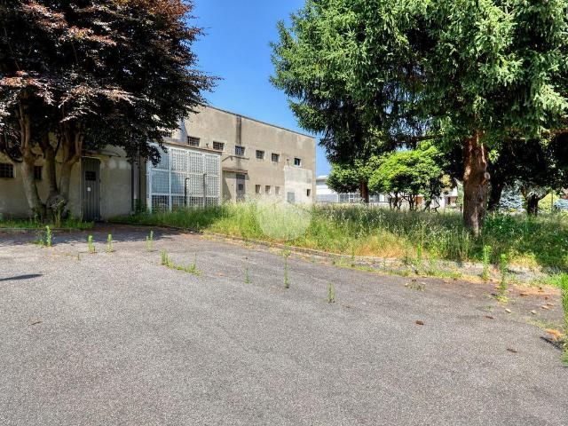 Capannone in vendita a Arsago Seprio, Lombardia
