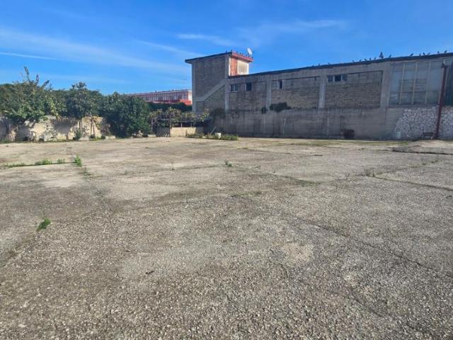 Capannone in vendita a Municipalità 8, Arzano