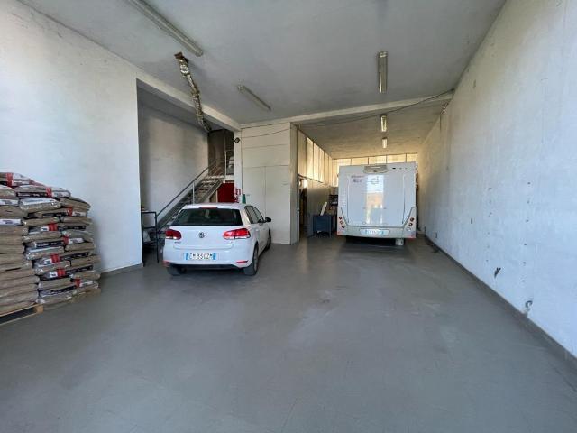 Capannone in vendita a Unione di comuni Montana Lunigiana, Aulla