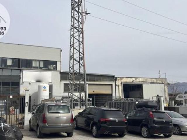 Capannone in vendita a Borgo Incile, Avezzano
