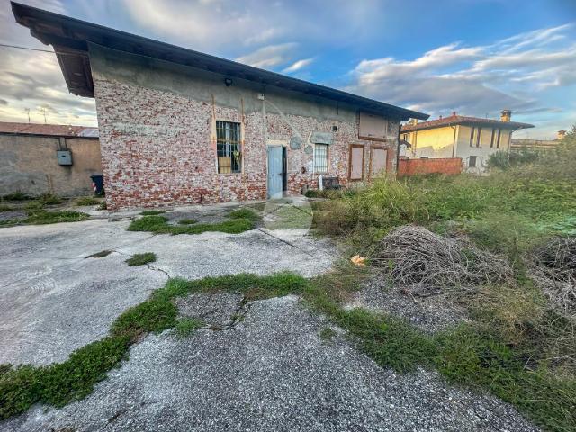 Capannone in vendita a Bagnolo Mella, Brescia