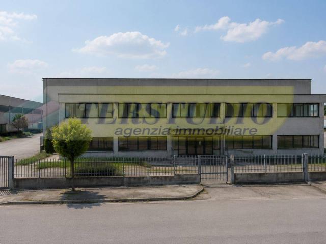 Capannone in vendita a Bellusco, Lombardia