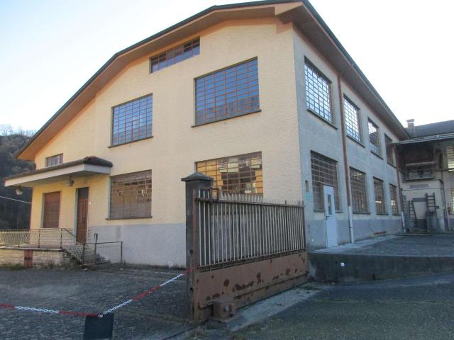 Capannone in vendita a Berbenno, Lombardia