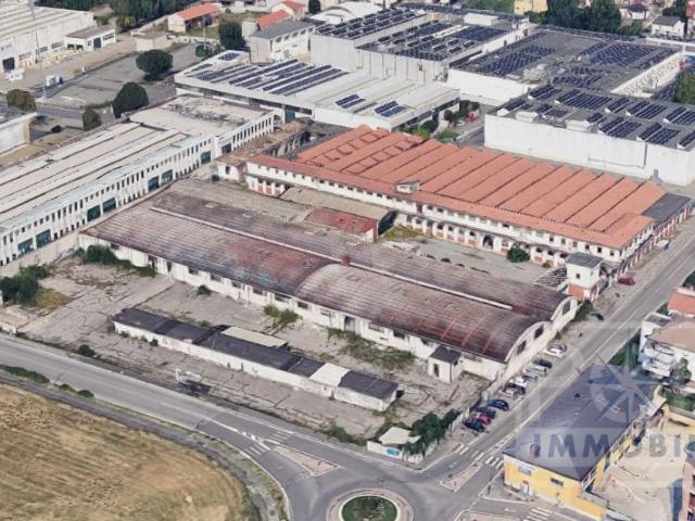 Capannone in vendita a Ospiate, Bollate
