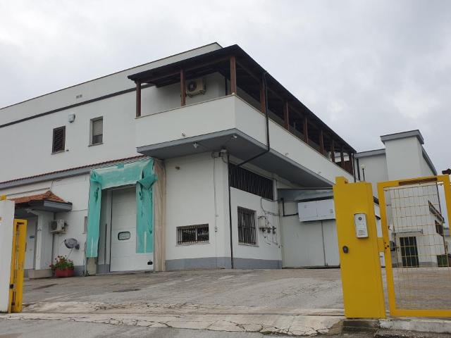 Capannone in vendita a Bolognano, Abruzzo