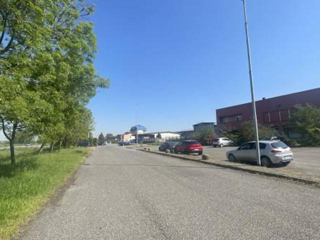 Capannone in vendita a Borghetto Lodigiano, Lombardia