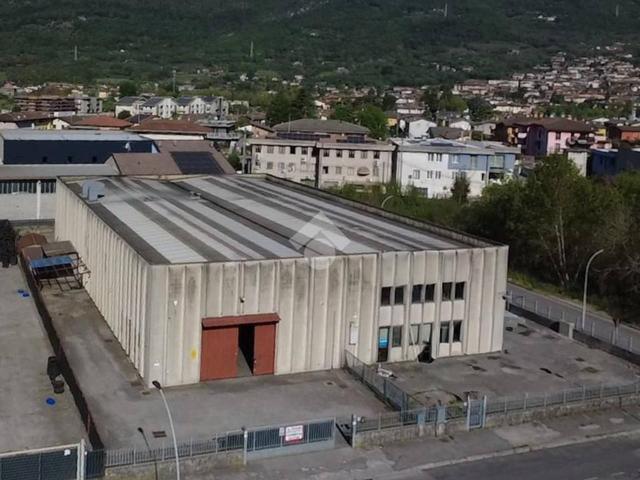Capannone in vendita a Villaggio Marcolini, Botticino
