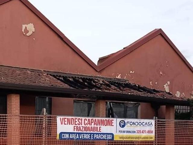 Capannone in vendita a Bovisio Masciago, Monza e della Brianza