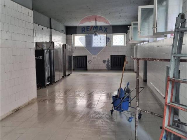 Capannone in vendita a Brembate Di Sopra, Lombardia